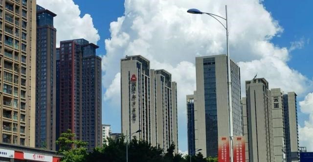 深圳市|房价盘整期，除了加499个中介，深圳业主卖房：麻烦加快！