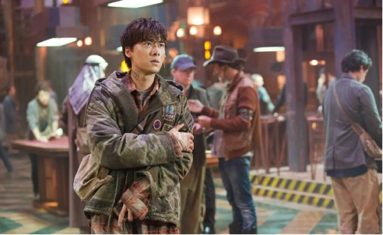 范上官|李易峰被发小骗走一套房，被逼参加一场毫无人性的赌局