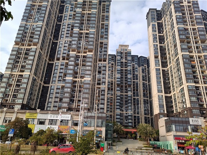 龙岗|实探南宁龙岗西：14个楼盘实景+道路建设，颠覆你的想象！
