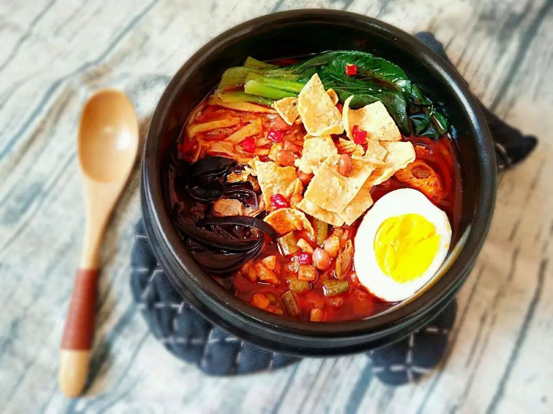 父母育儿观|给胎儿发育拖后腿的三种食物，怀孕期间要少吃，能控制最好都别吃