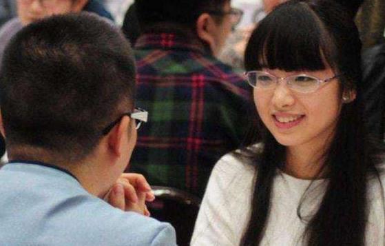 邓文迪|被称为科研界“邓文迪”，借助四段婚姻升为名校教授，惹网友嘲讽