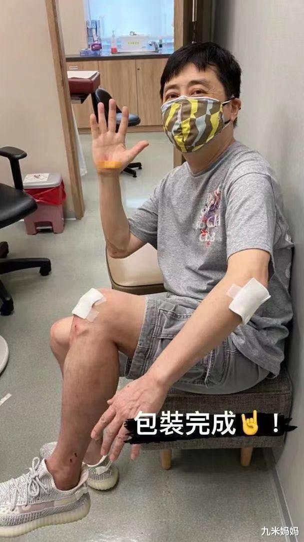 庾澄庆|伊能静带儿子拍广告出道，老父亲庾澄庆干嘛呢？答：在医院呢！