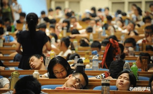 老白侃学习|教育部下发“新规”,上大学不再轻松,大学生们要引起重视