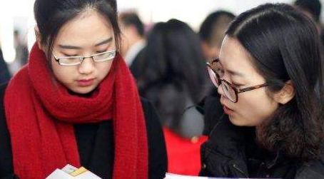 考试|“二本”毕业后学生都去哪了？多数从事做三类工作，网友：很真实