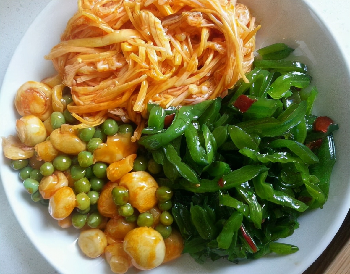 甲状腺|甲功差，头部先知！医生强调：头部若有4种表现，多半是甲状腺病变了