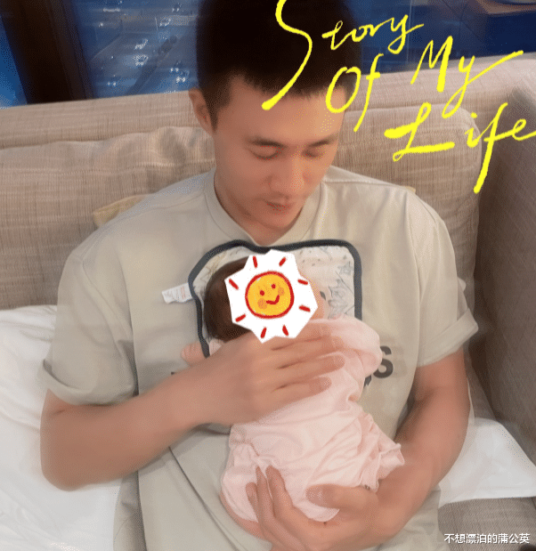 王灿|王灿产后晒照，小蛋饺被夸漂亮，杜淳帮她洗脚、清理恶露被赞好老公