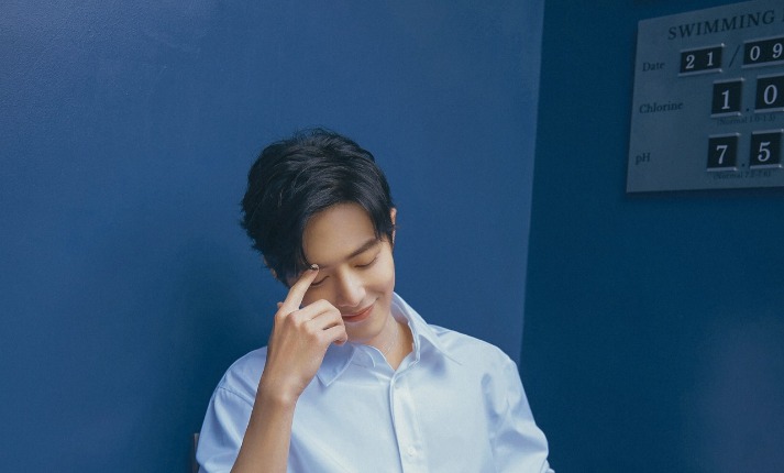 肖战|明星势力榜大洗牌！王一博跌至第6，肖战仅第3，榜首是初中生