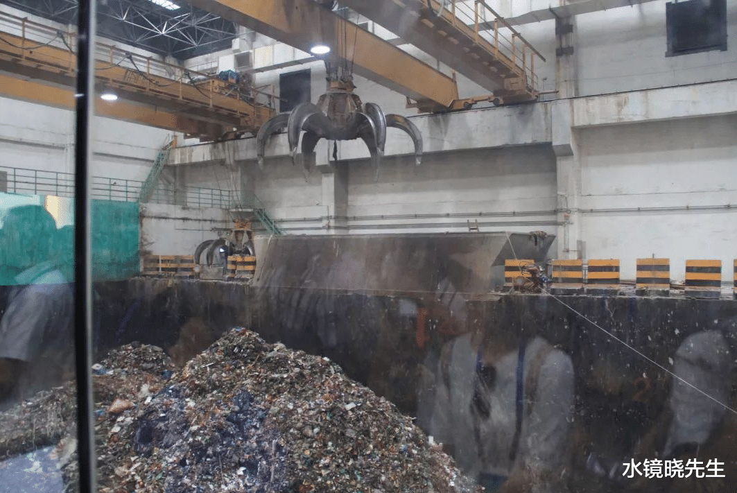 战略轰炸机|300万垃圾一年发电15亿？中国这一发电厂太牛了，突破世界纪录