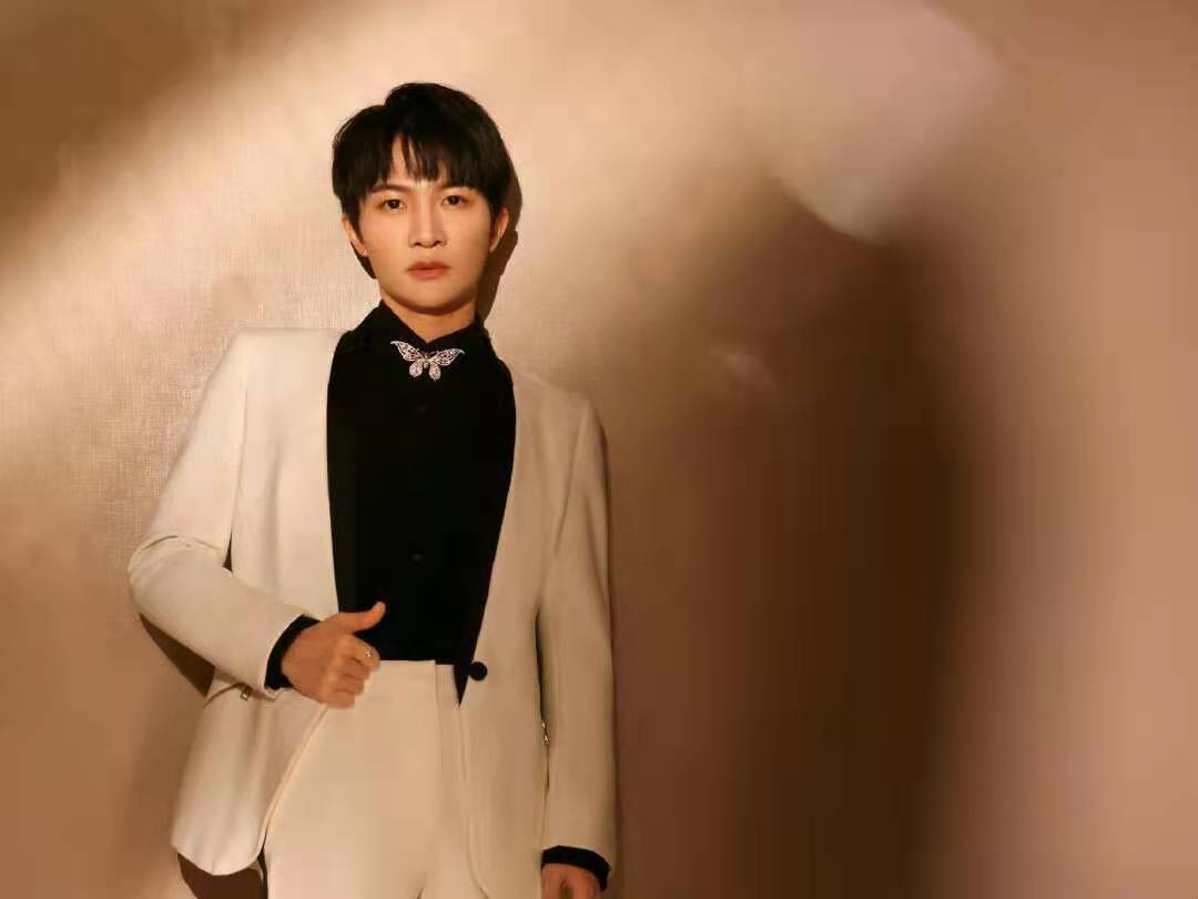 周深|国风唱将，天籁之音，周深加盟《2021最美的夜》跨年晚会