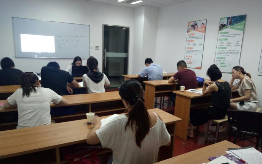 高等教育自学考试|“国家承认，可我们不认”本科生求职被拒，自考为何落入如此境地