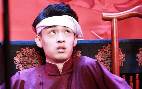 秦霄贤|“能买下整个德云社”的秦霄贤，家里是干啥的？