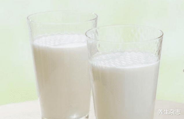 慢性疲劳|血压升高和牛奶有关系?医生劝告:若想改善血压,尽量远离这2物