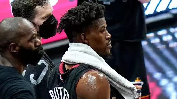 巴特勒|炸了！4年2億美元！NBA又一5000萬(wàn)先生！這球隊(duì)搶著給他大合同