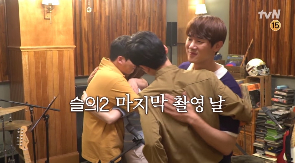 杨幂|韩综《机智山村生活》「医大5人帮」演戏在行，搞综艺也有一套！