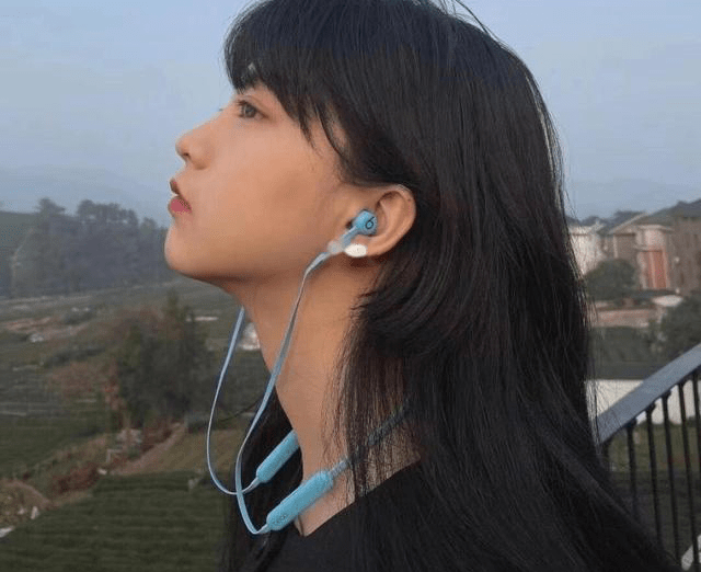 松下|健身耳机入耳好还是挂耳好,健身出镜最高的运动耳机大盘点