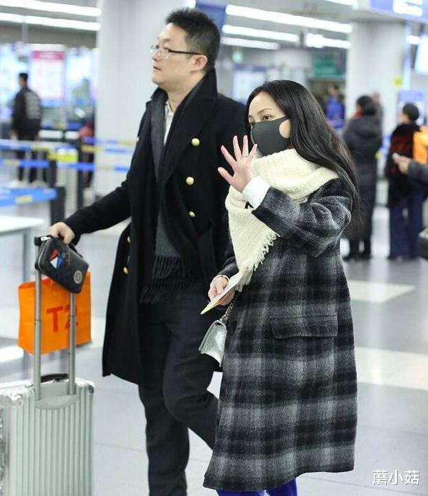蘑小菇 又搞人夫?她是嫌自己的丑闻不够多吗...