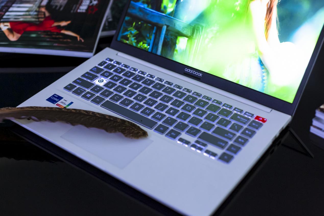 航天|华硕a豆14航天版笔记本开箱评测：科技刀锋颜值，能扛又能打