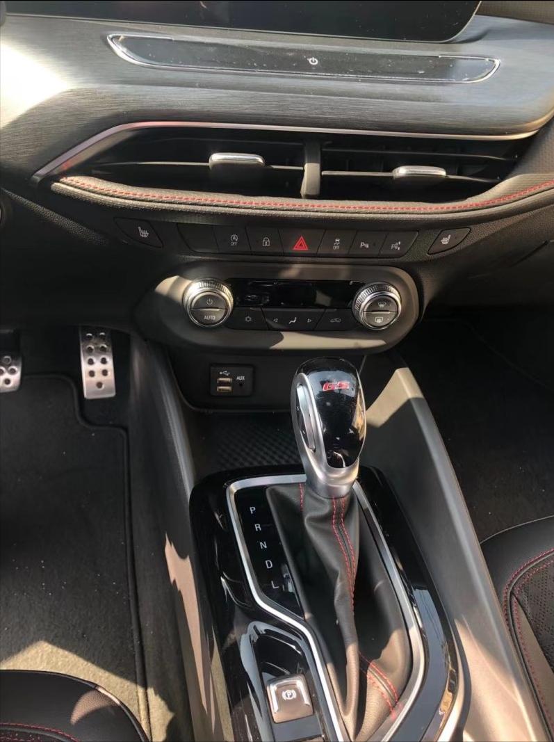 |因为喜欢蓝色，所以选择了它