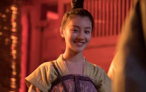 王鹤润|拍水戏嫌脏换150桶矿泉水？那个耍大牌的女星资源大好越混越牛