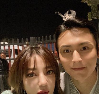 张哲瀚|赵薇卡点为张哲瀚庆生？一年就将他捧红，这老板当得十分称职