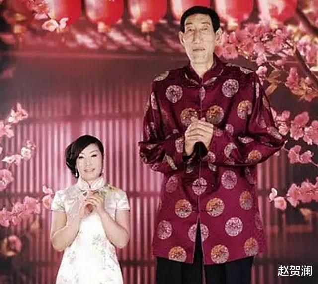 鲍喜顺|巨人鲍喜顺的儿子：13岁就蹿到了一米七，往篮球运动员方向发展