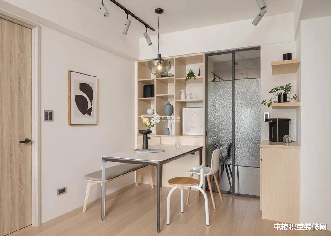 北欧风73㎡的装修，木质温润，灰白色调时尚大气，打造纯粹宁静的家居环境