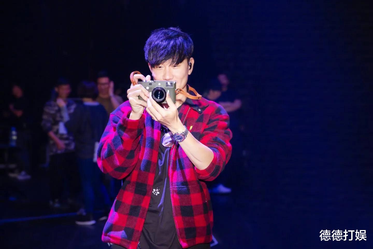 林俊杰|网友爆料疑似已有林俊杰的孩子，对比李靓蕾放瓜她放瓜有什么不同