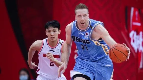 广东男篮|宏远终于赢了！又是绝杀！13分算个屁啊！下一场对手是......