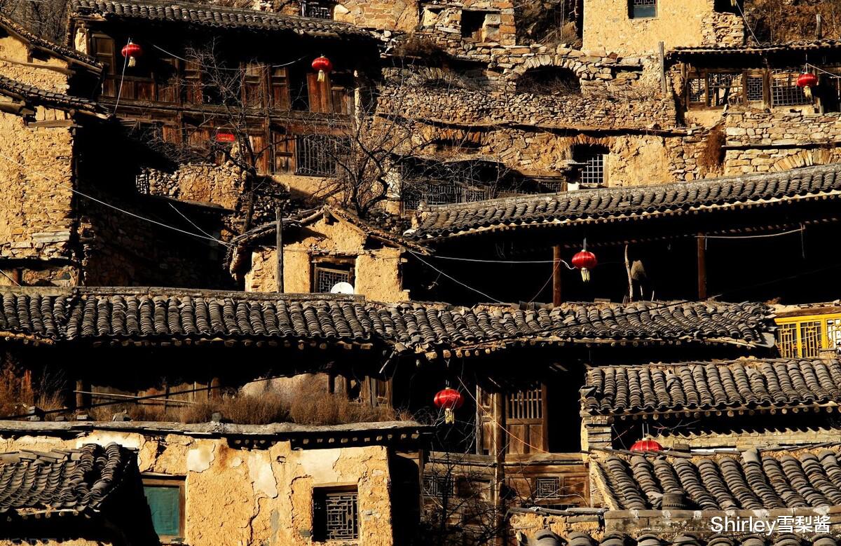 布达拉宫 藏在太行山深处的千年古村，形似布达拉宫兴盛时有600人，如今仅剩11位老人