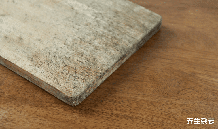 肝脏|1毫克就能致癌？厨房里2种物品，暗藏致癌物，建议你定期更换