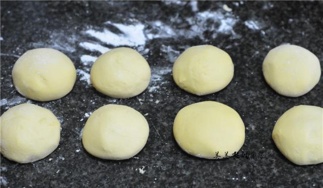 面粉|做早餐，别傻傻只会用面粉了，春天来了试试它，清爽柔软低热量！