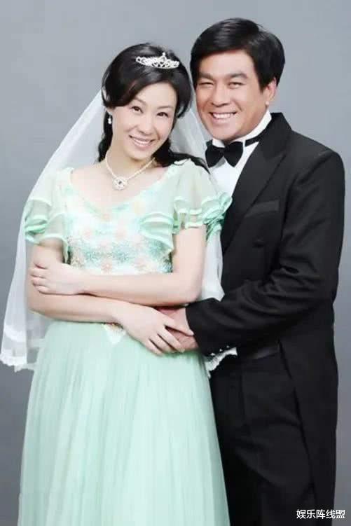 朱时茂|朱时茂的霸气情史，靠能力征服了5个女人，年过半百后绯闻不断