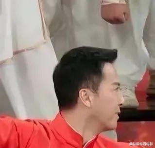 春晚|春晚槽点大集合：王一博差点摔下舞台、薇娅唐艺昕撞衫、零点报时出误差