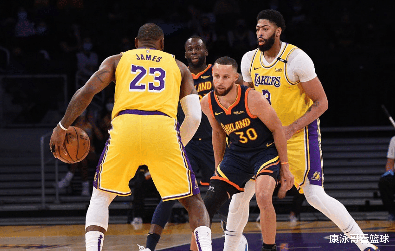 安东尼·戴维斯|半场12中2，迷失自我？不！12中8狂砍20分，老詹之外你是最大功臣