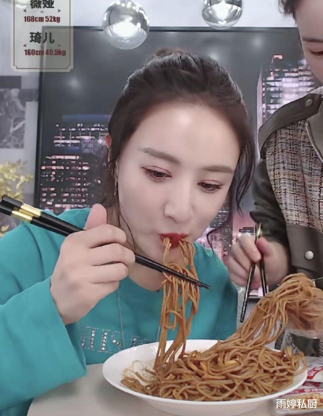 吴京|吴京的面馆一碗面48元，很多人却排队也要吃，看到实物后就明白了