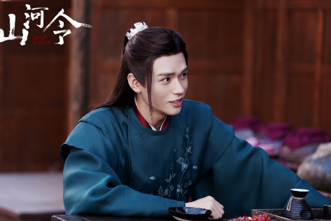肖战|红衣古装最好看的9大男星，一个比一个惊艳，第9位还打败过肖战
