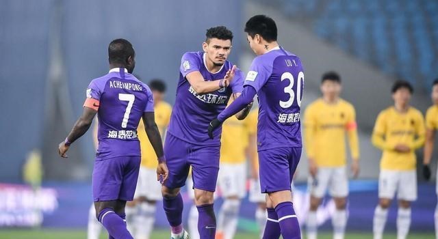 克里斯·波什|泰山隊還要撈兩條大魚，外援高中鋒+國腳后衛，有望自由身加盟