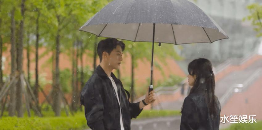 宋慧乔|韩剧《现分手中》开播，宋慧乔年纪引热议，乔妹出道时男主才4岁