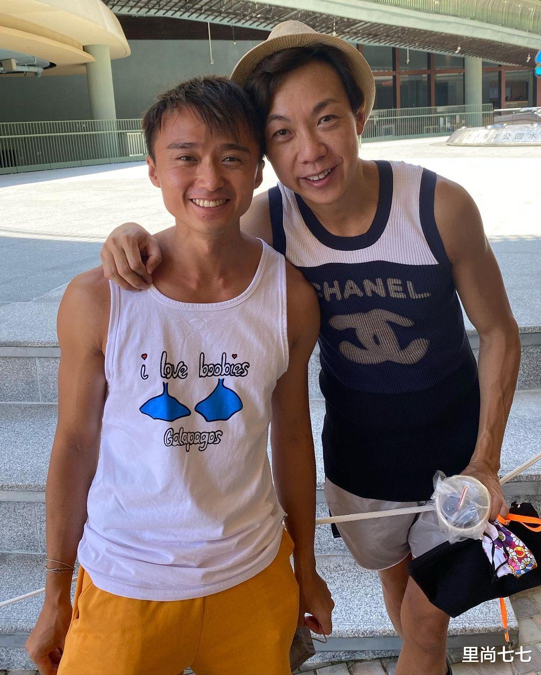 沙雕|港圈顶级豪门大聚会！甘比与继子同场不同框，黎姿带仨娃高调亮相