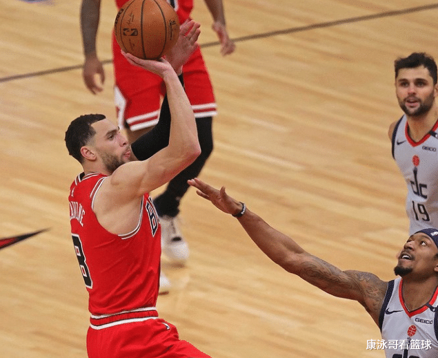 比尔|爆冷赢球！狂砍35+7，比尔大爆发威少却尴尬了，拉文35+6无力回天