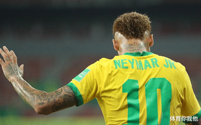 内马尔|内马尔夸张了!被踢一脚90度倒地,再翻转一圈半,巴西2-0五连胜