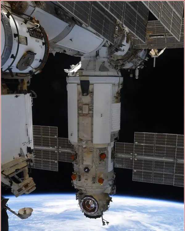 科学号 俄罗斯科学号与空间站对接后就“杠上了”,宇航员一度准备撤离