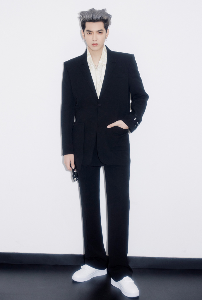 凉凉|人民日报发声，塑料演员凉凉！