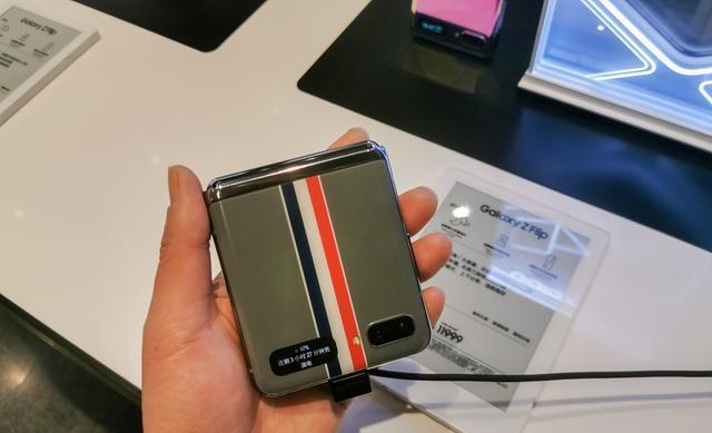 四川长虹|元旦将至！买什么手机最划算？答案你很可能没想到！