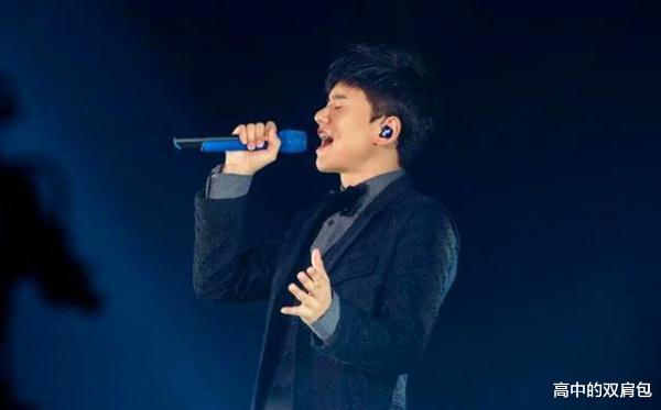 耳机|演唱会上，歌手耳朵里戴的其实不是“耳机”，网友：涨知识了