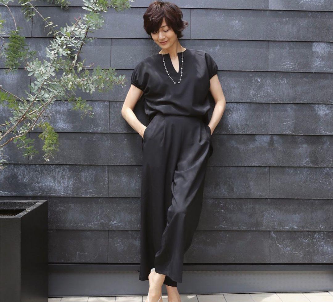 卷发|五六十岁的女人别再烫小卷，土气又显老，自然的纹理烫时尚又减龄