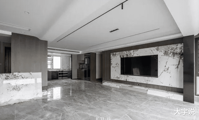 |家里地面是浅灰色的，门和家具颜色必须一致吗？有什么建议吗？