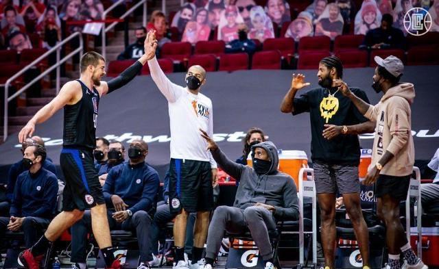 勒布朗·詹姆斯|再见詹姆斯，再见洛杉矶！你们的目的终于达到了，西部也再无对手