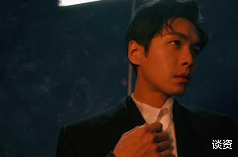 张若昀|33岁张若昀满脸疲惫,瘦到青筋凸起,网友呼吁健康最重要