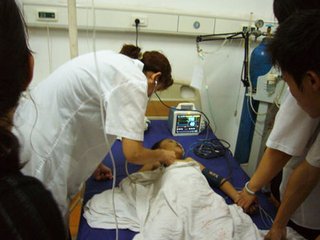 金凤说趣闻|6岁男童被卷进车底,孩子抢救后说了5个字,父亲给了妻子两耳光